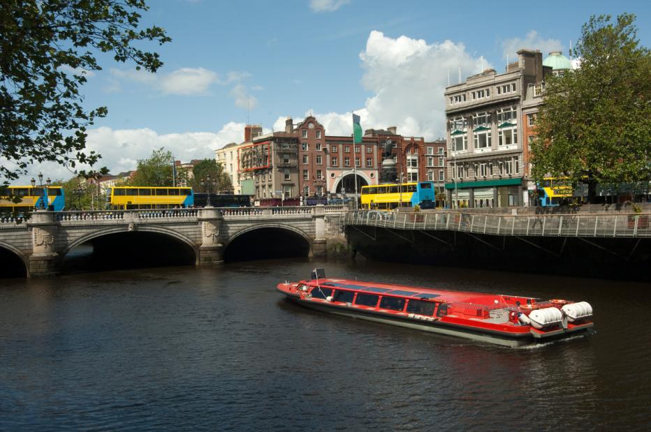 River Liffey O'Connell bridge Dublin